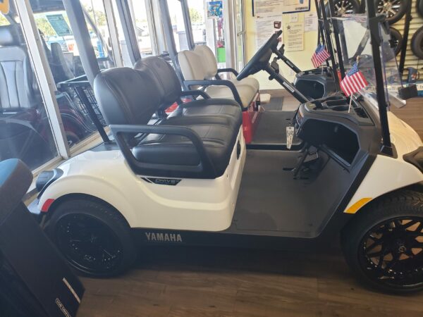 2023 Yamaha Drive2 PTV 4 Passenger - Image 3