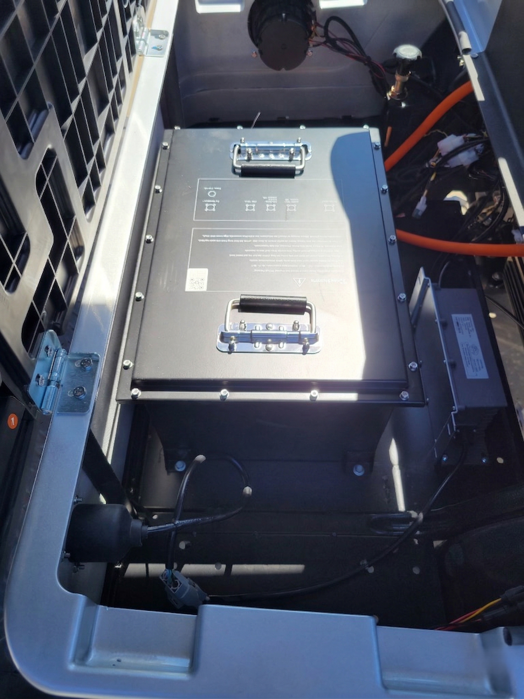 2026 Solana Model F 2+2 - Lithium - Image 11